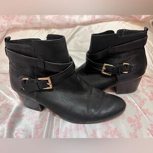 COACH black leather size 10 Booties with style buckle
